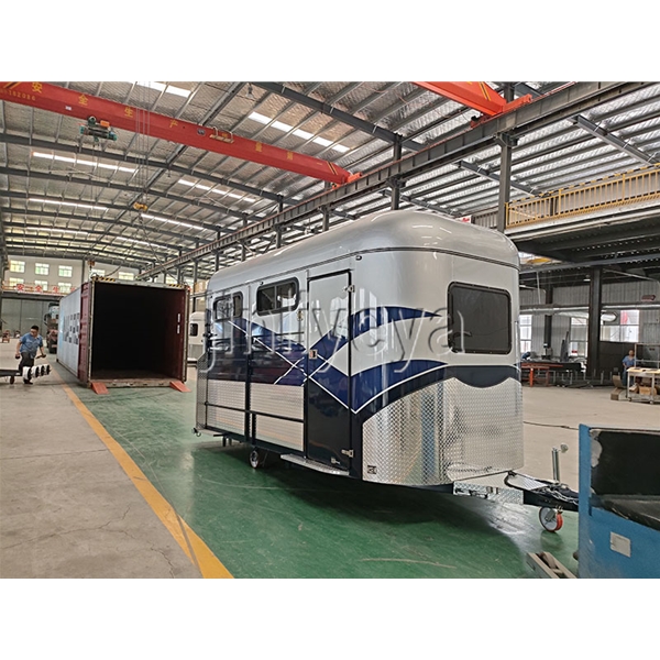 济宁牧民游牧车