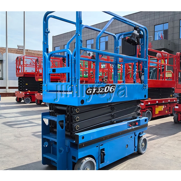 济宁移动自行式升降平台