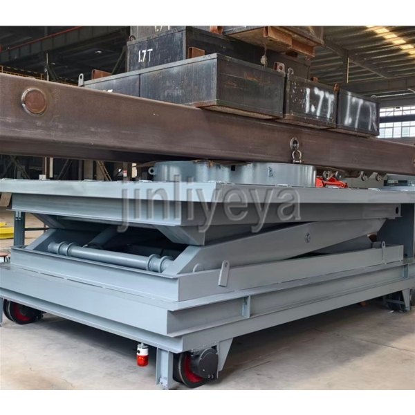 济宁定制升降车（设备可移动，可升降、台面可旋转）